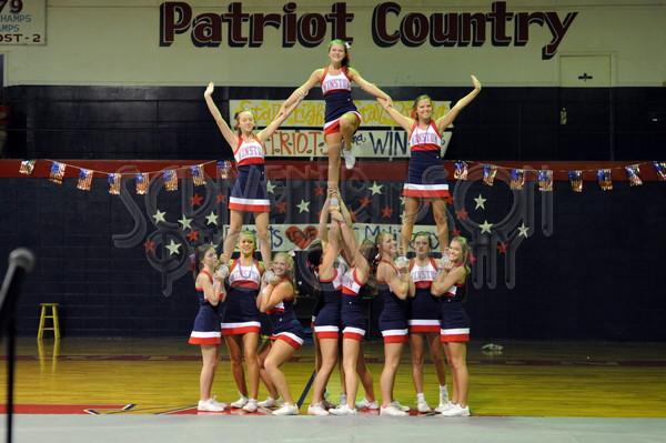 8-28 WA Pep Rally 009.JPG - SCRIVENER D300